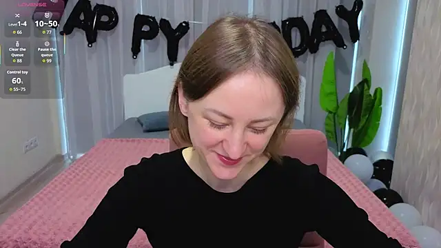 LuluChiiii online show from 10.27.25