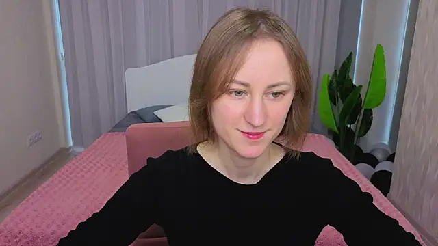 LuluChiiii online show from 11.30.25