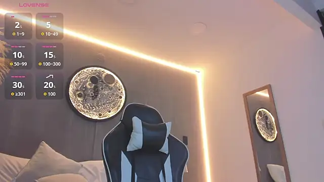 luccia smith online show from 10.29.25