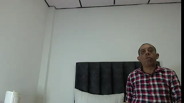 GabrielandAbigail online show from 11.29.25