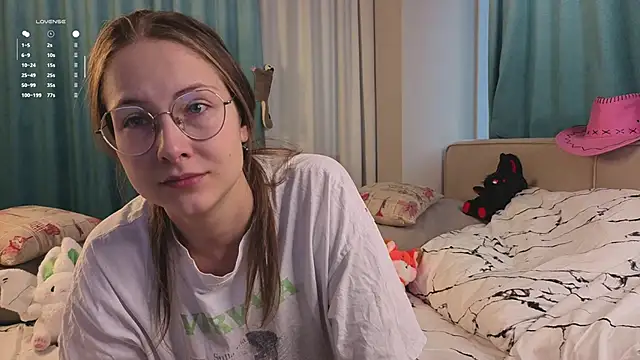 Snapshot of DarylAshworth chatting on 10.24.25 DarylAshworth online show from 10.24.25