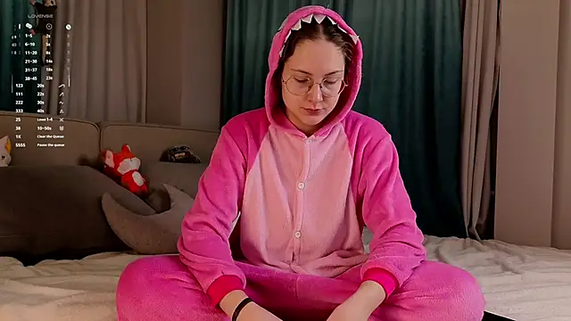 Snapshot of DarylAshworth chatting on 12.20.25 DarylAshworth online show from 12.20.25