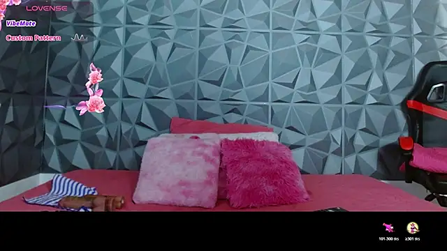 suzanhot 30 online show from 03.27.26