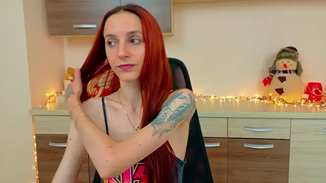 Julia Jae online show from 12.17.25