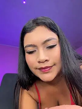 Snapshot of LunaaRosse chatting on 06.04.26 LunaaRosse online show from 06.04.26