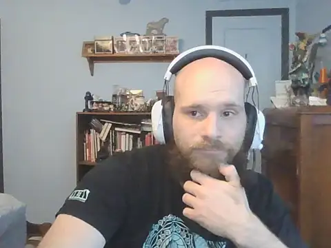Snapshot of PDrents chatting on 05.17.26 PDrents online show from 05.17.26