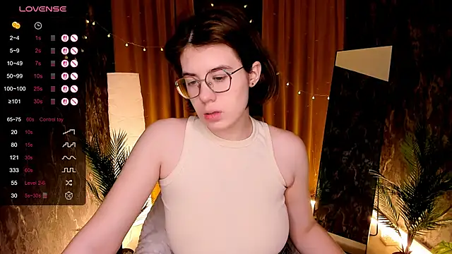 BellaCaress online show from 12.14.25