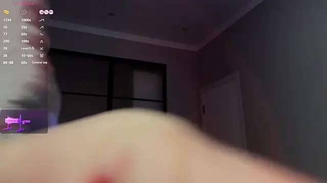 lunajii online show from 10.15.25