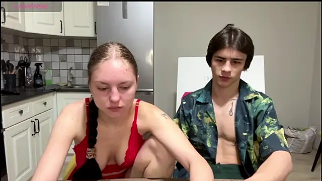 flowerscouple online show from 03.01.26