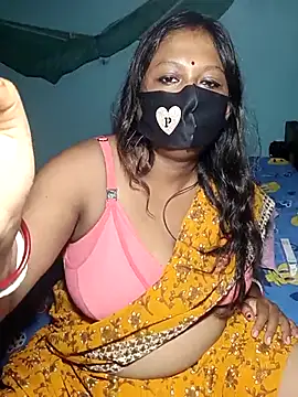 Snapshot of Hotty-rosni chatting on 09.18.25 Hotty-rosni online show from 09.18.25