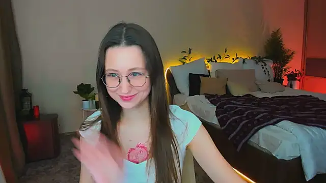 YourLovellyStory online show from 02.02.26