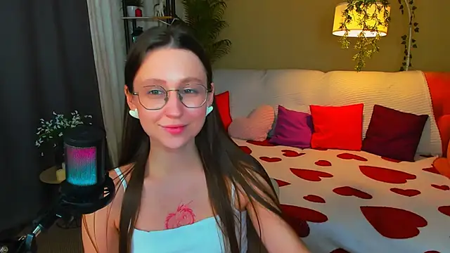 YourLovellyStory online show from 03.22.26