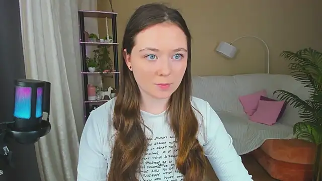 AlluringLookk online show from 09.19.25