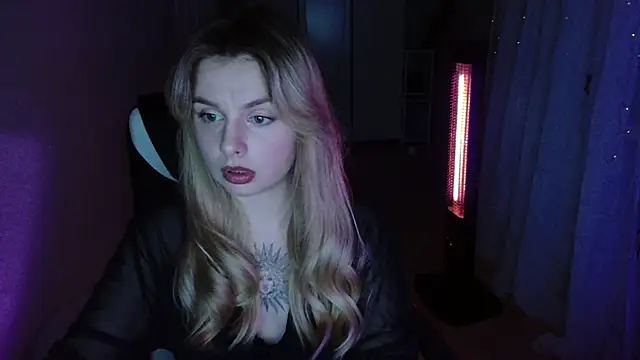 AngelicaHollywood online show from 12.04.25