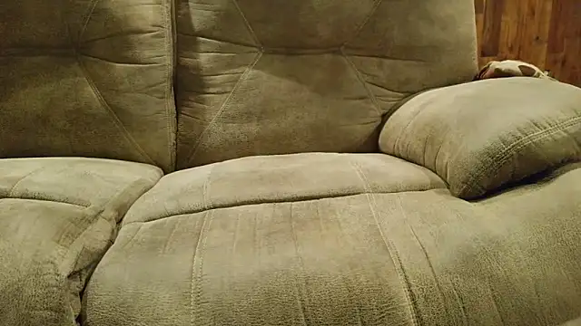 herguiltypleasure online show from 03.29.26