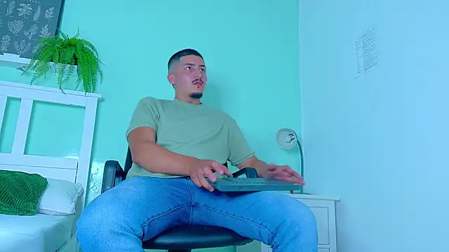 MrFox   online show from 09.20.25