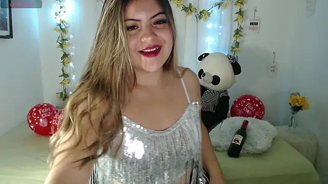 Snapshot of Alisson_5_ chatting on 02.14.26 Alisson 5 online show from 02.14.26