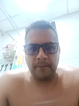 Snapshot of geimos36 chatting on 10.12.25 geimos36 online show from 10.12.25