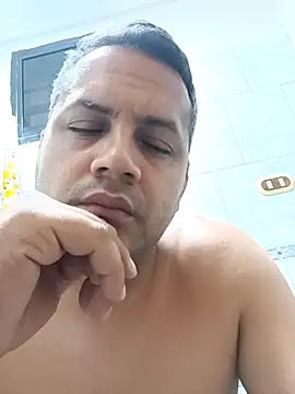 Snapshot of geimos36 chatting on 10.19.25 geimos36 online show from 10.19.25