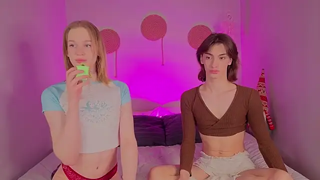 Olivia-Pink online show from 01.10.26