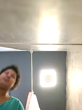 Snapshot of chocolate_bella chatting on 02.19.26 chocolate bella online show from 02.19.26