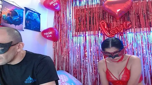 Snapshot of coplehot27 chatting on 02.14.26 coplehot27 online show from 02.14.26