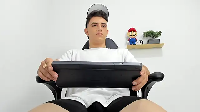 Mikecooper online show from 09.11.25