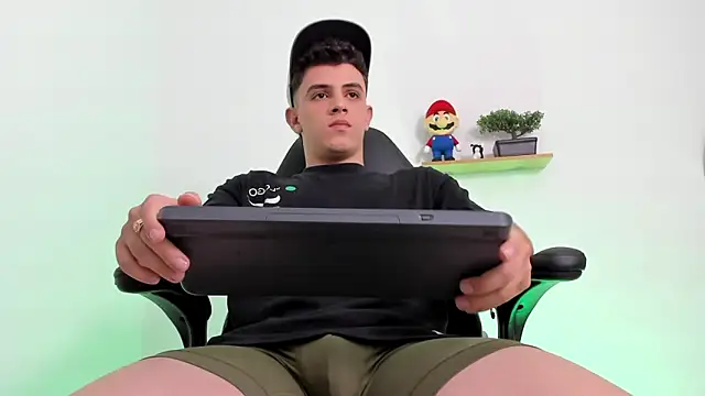 Mikecooper online show from 11.06.25