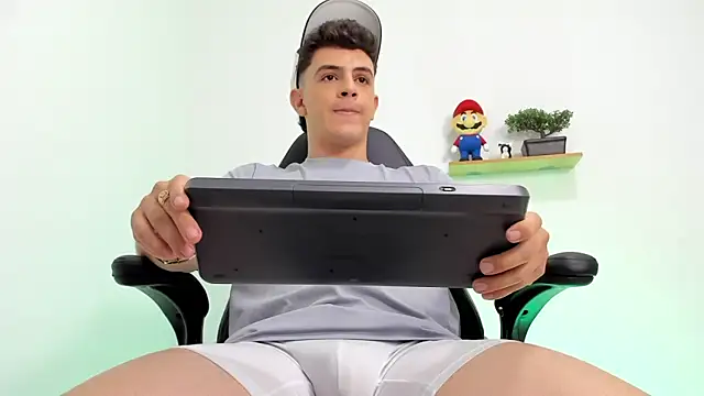 Mikecooper online show from 11.12.25