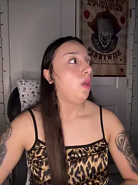 Snapshot of CharmingMaddie chatting on 02.26.26 CharmingMaddie online show from 02.26.26