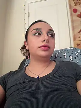 Snapshot of CharmingMaddie chatting on 03.12.26 CharmingMaddie online show from 03.12.26