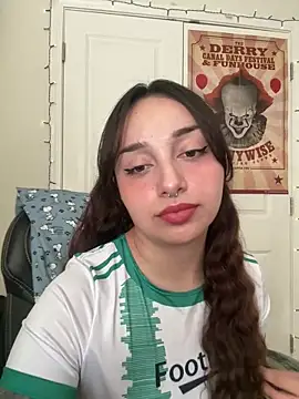 Snapshot of CharmingMaddie chatting on 03.19.26 CharmingMaddie online show from 03.19.26