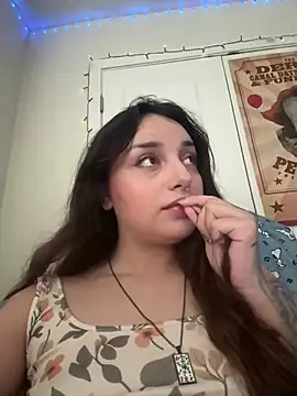 Snapshot of CharmingMaddie chatting on 03.27.26 CharmingMaddie online show from 03.27.26