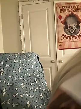 Snapshot of CharmingMaddie chatting on 04.15.26 CharmingMaddie online show from 04.15.26