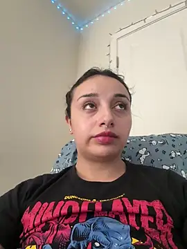 Snapshot of CharmingMaddie chatting on 04.24.26 CharmingMaddie online show from 04.24.26
