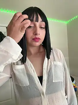 Snapshot of CharmingMaddie chatting on 04.30.26 CharmingMaddie online show from 04.30.26