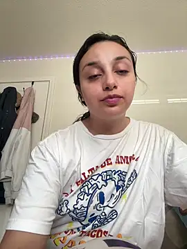 Snapshot of CharmingMaddie chatting on 06.01.26 CharmingMaddie online show from 06.01.26