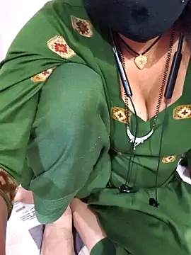 Love-pari077 online show from 01.18.26