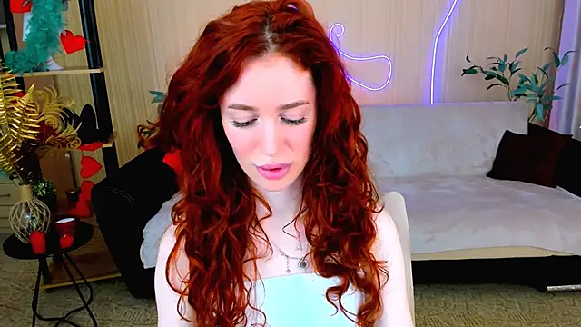 Snapshot of ChristinaConteeree chatting on 06.27.26 ChristinaConteeree online show from 06.27.26