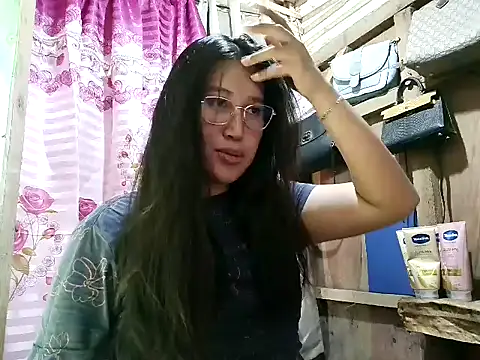 Romantic Sabrina online show from 08.04.26