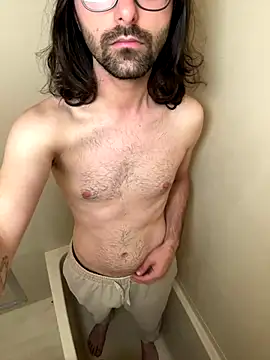 Snapshot of Frankieyyy1 chatting on 10.25.25 Frankieyyy1 online show from 10.25.25