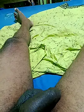 Snapshot of hotblack7 chatting on 11.29.25 hotblack7 online show from 11.29.25