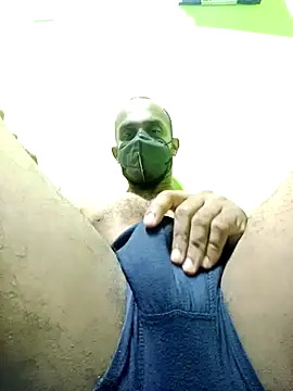 Snapshot of hotblack7 chatting on 01.14.26 hotblack7 online show from 01.14.26