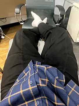 Yammy AssHole online show from 10.19.25