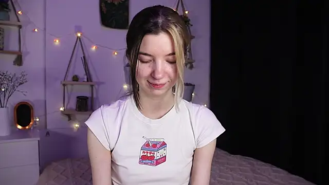 EmmieBlade online show from 10.23.25