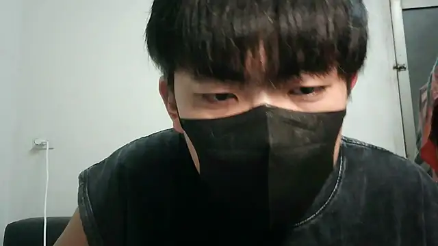 bigbb101011 online show from 11.18.25