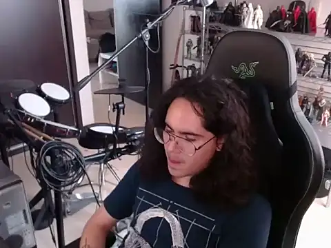 Snapshot of dorrey21 chatting on 09.22.25 dorrey21 online show from 09.22.25