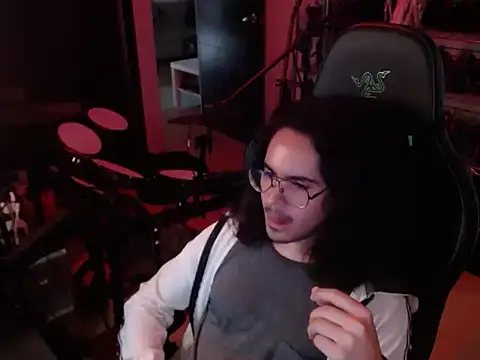 Snapshot of dorrey21 chatting on 10.03.25 dorrey21 online show from 10.03.25