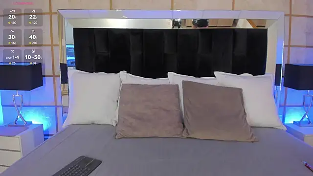 GretaVelvet online show from 09.08.25