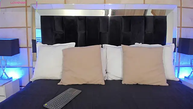 GretaVelvet online show from 09.10.25